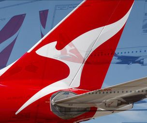 Qantas a330-tail + drawings